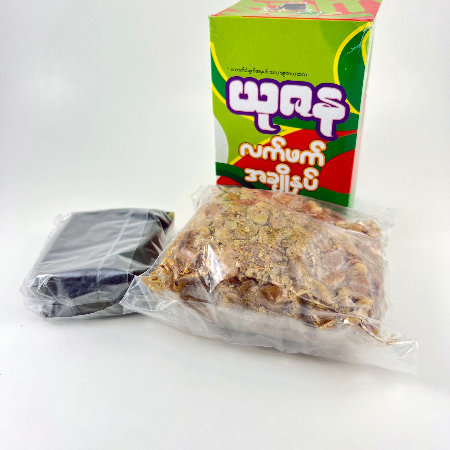 Yuzana Pickled Tea Leaf with Crispy Mixed Beans Box (Sweet) ယုဇနလက်ဖက်နှင့်အကြော်အချိုဘူ: