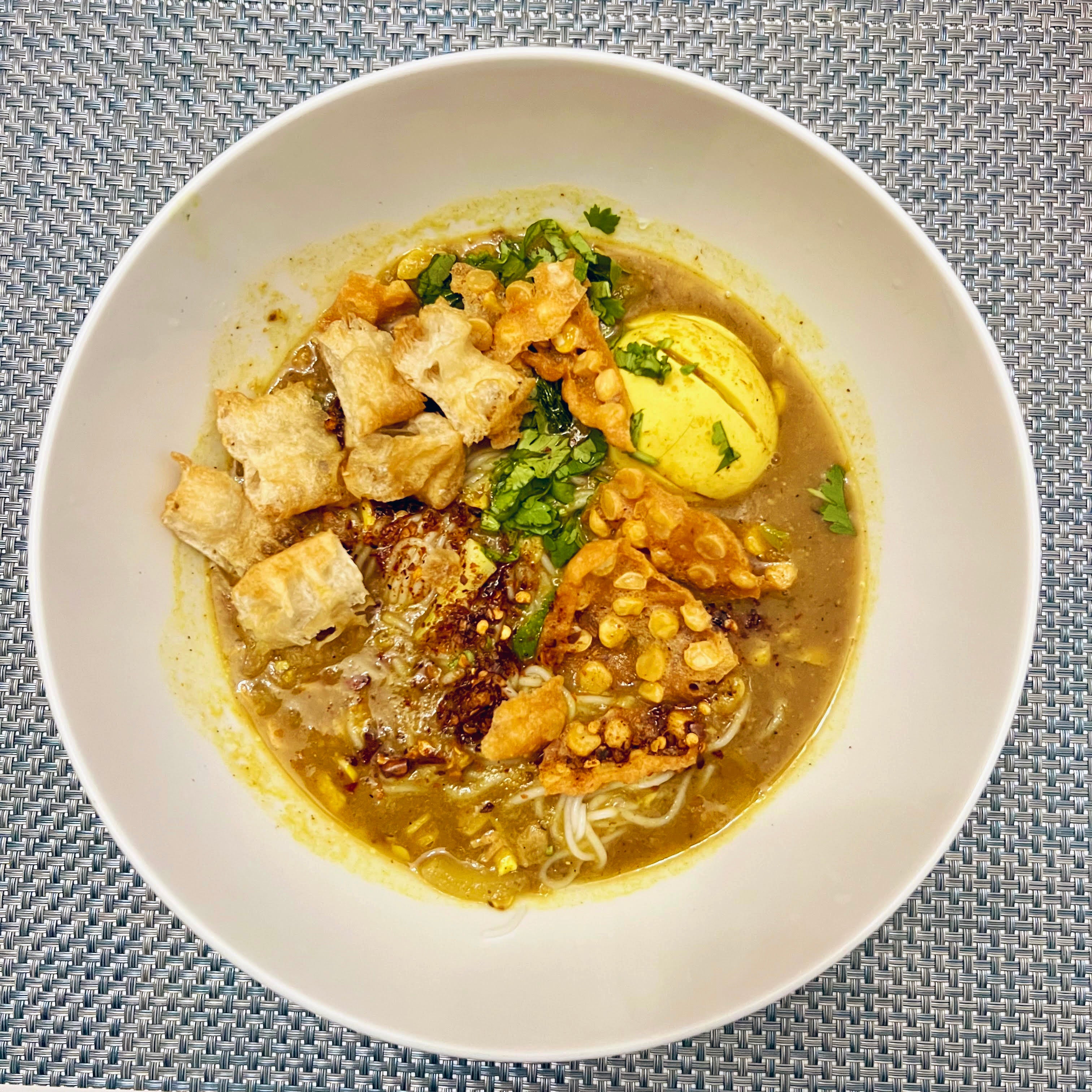OBO Mohingar (Fish Broth) အိုးဘိုမုန့်ဟင်းခါးဟင်းရည်အနှစ်ဘူး